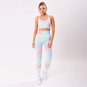 NWT Tie Dye Scrunch Set GymGenetix